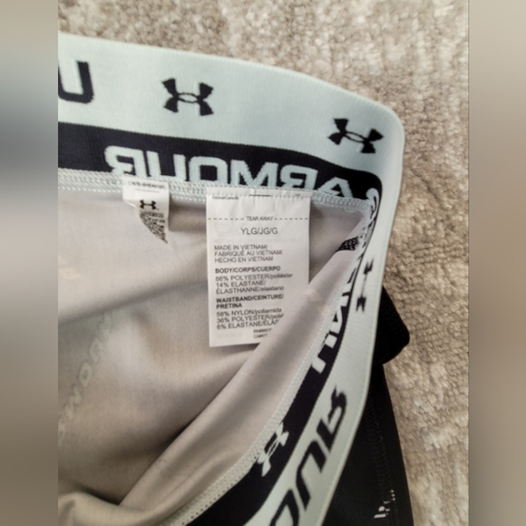 Girls Under Armour Heatgear Fitted Leggings Black Multi Color Print, Size YLG - Picture 4 of 5